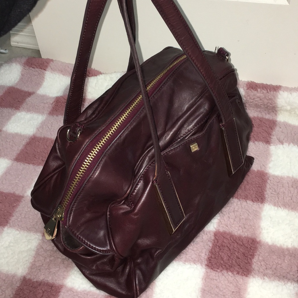 Maroon Pour La Victoire leather bag